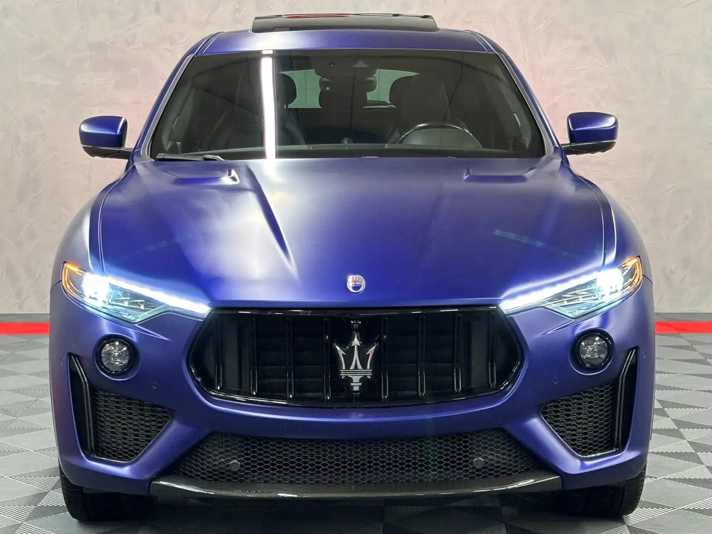 Maserati Levante Levante Trofeo V8 1 of 100 Carbon S-Dach 360° Blau - 2