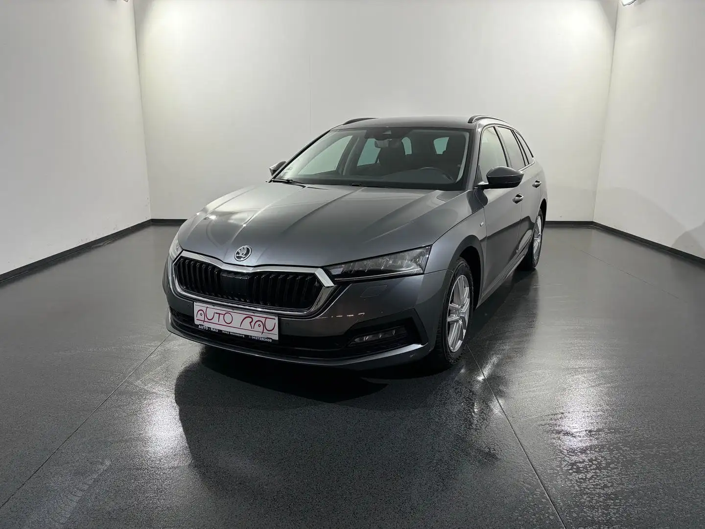Skoda Octavia Com. 2.0 TDI Clever DSG *LED*ACC*NAVI* Grau - 2