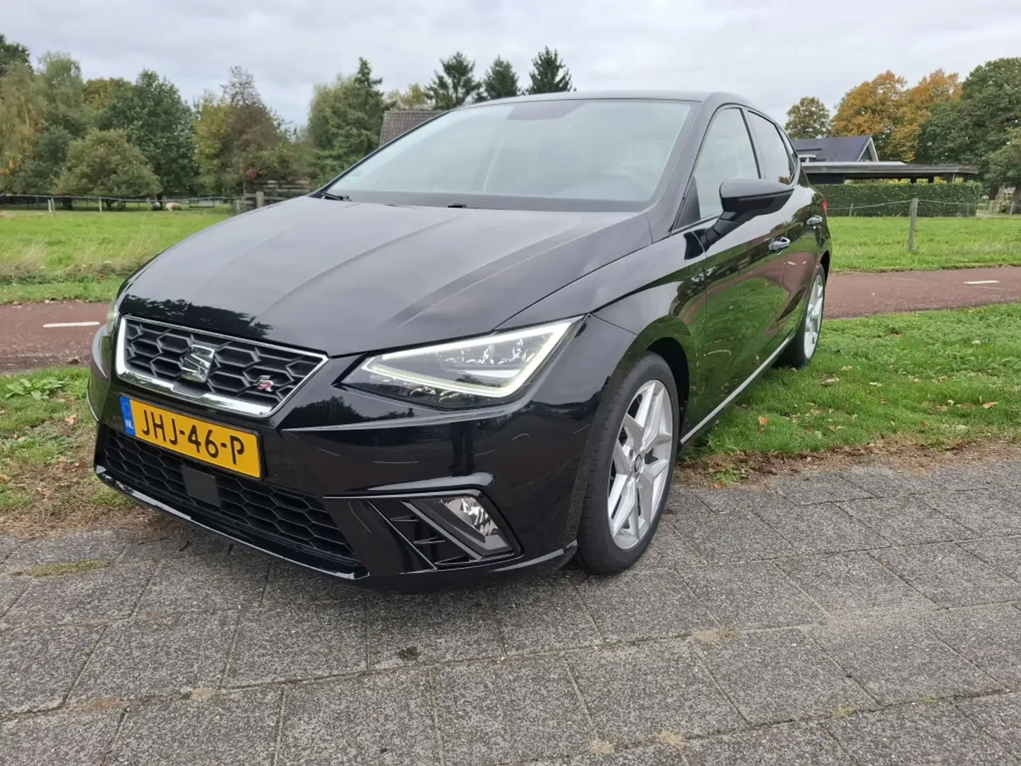 SEAT Ibiza 1.0 TSI FR BnsInt. Zwart - 1