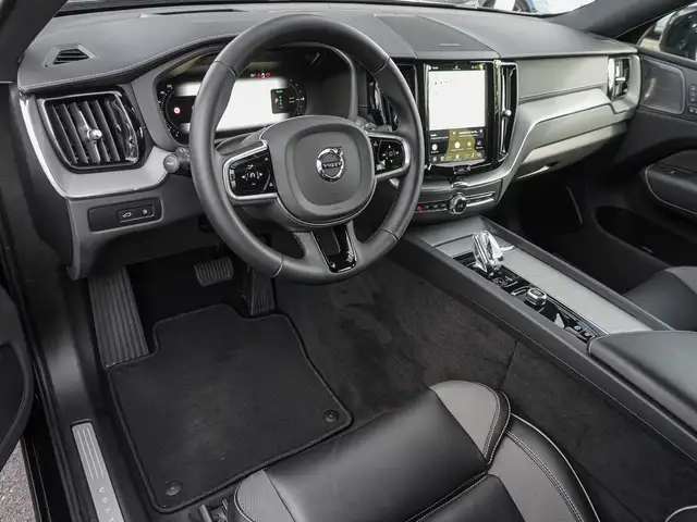 Volvo XC60 view 10