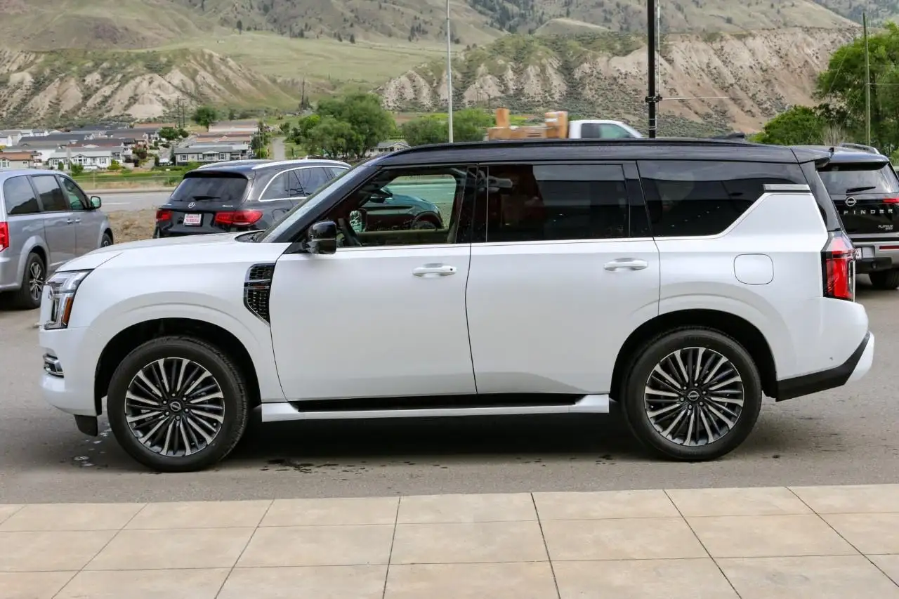 Nissan Armada снимка Nissan Armada