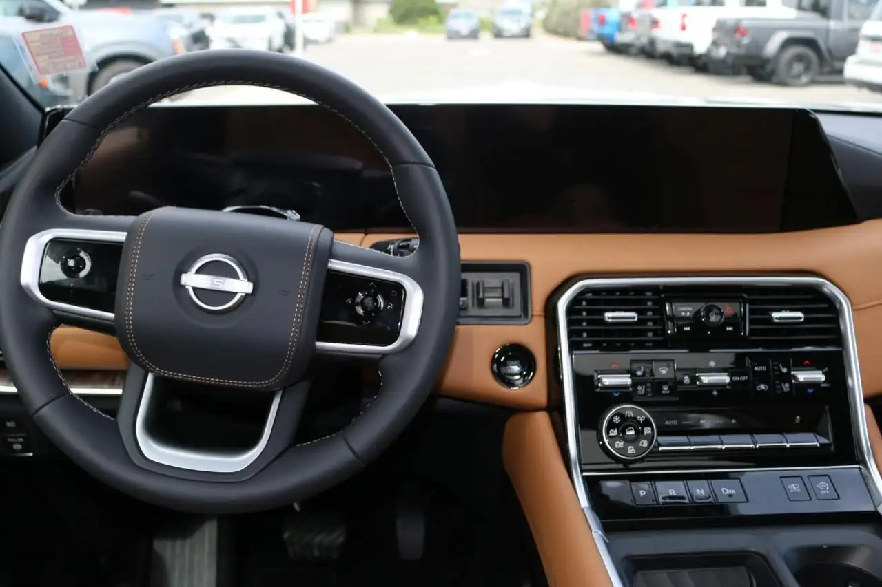 Nissan Armada снимка Nissan Armada