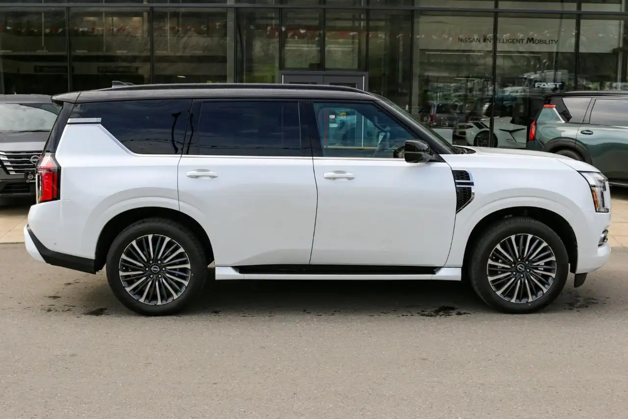 Nissan Armada снимка Nissan Armada