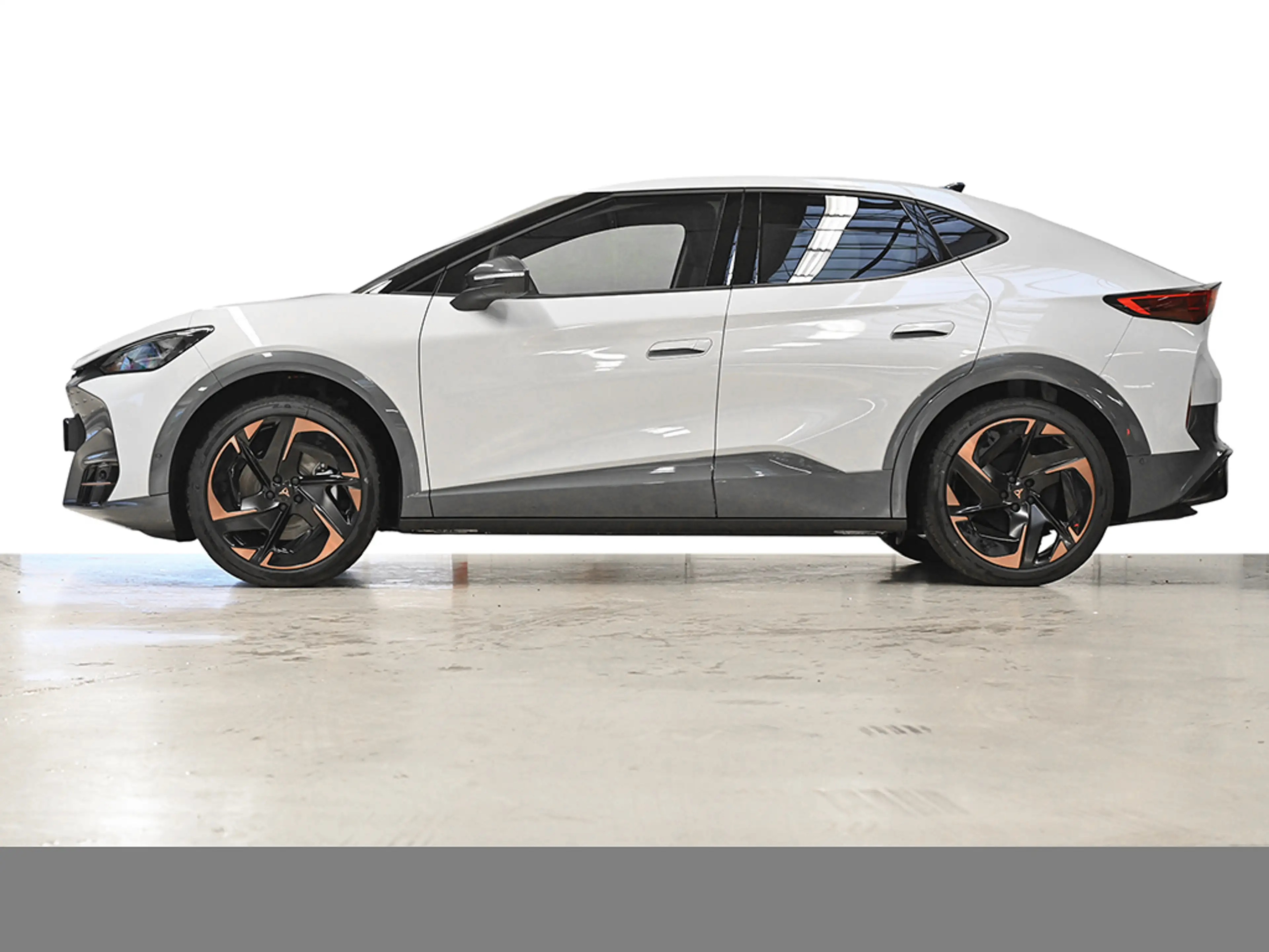CUPRA Tavascan VZ 4DRIVE WÄRMEPUMPE eSITZE PANO HEADUP — photo 4