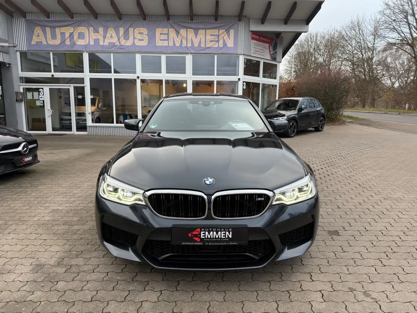 BMW M5 4.4 Steptronic xDrive Carbon/Akrapovic/Voll Grau - 1