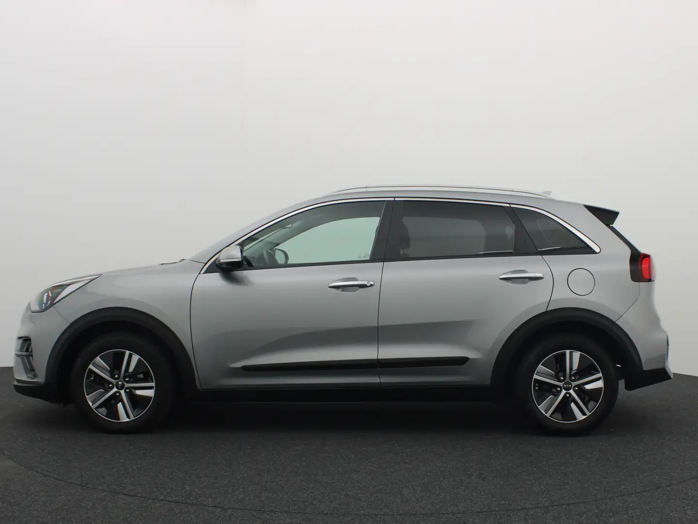 Kia Niro 1.6 GDi Hybrid DynamicLine NWE MODEL / CAMERA / DA Grijs - 2