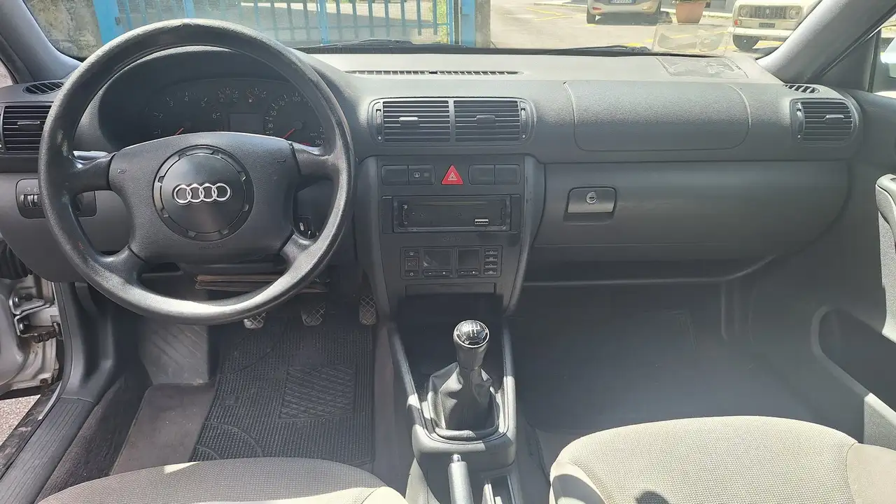 Audi A3 5p 1.8 Ambiente, foto 8