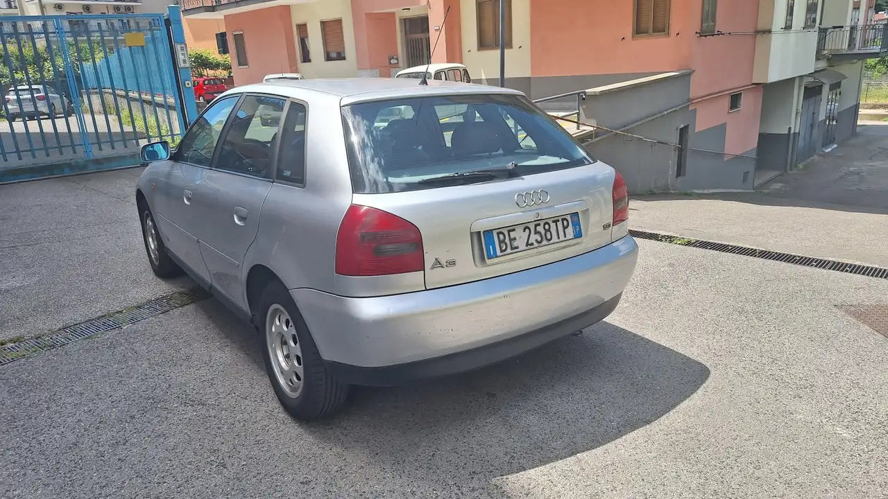Audi A3 5p 1.8 Ambiente, foto 3