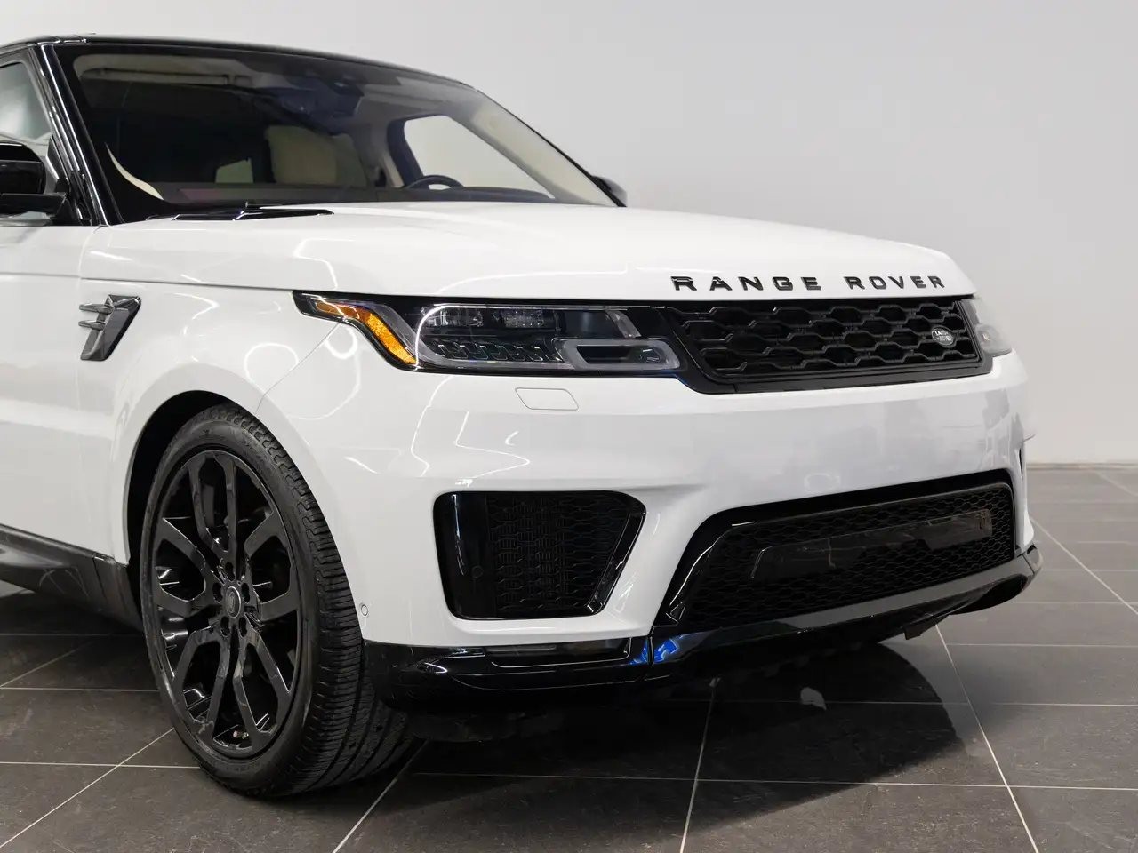 Land Rover Range Rover Sport снимка Land Rover Range Rover Sport