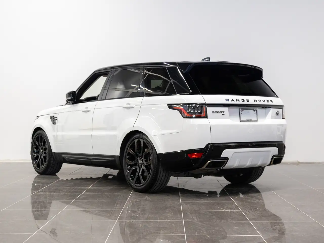 Land Rover Range Rover Sport снимка Land Rover Range Rover Sport