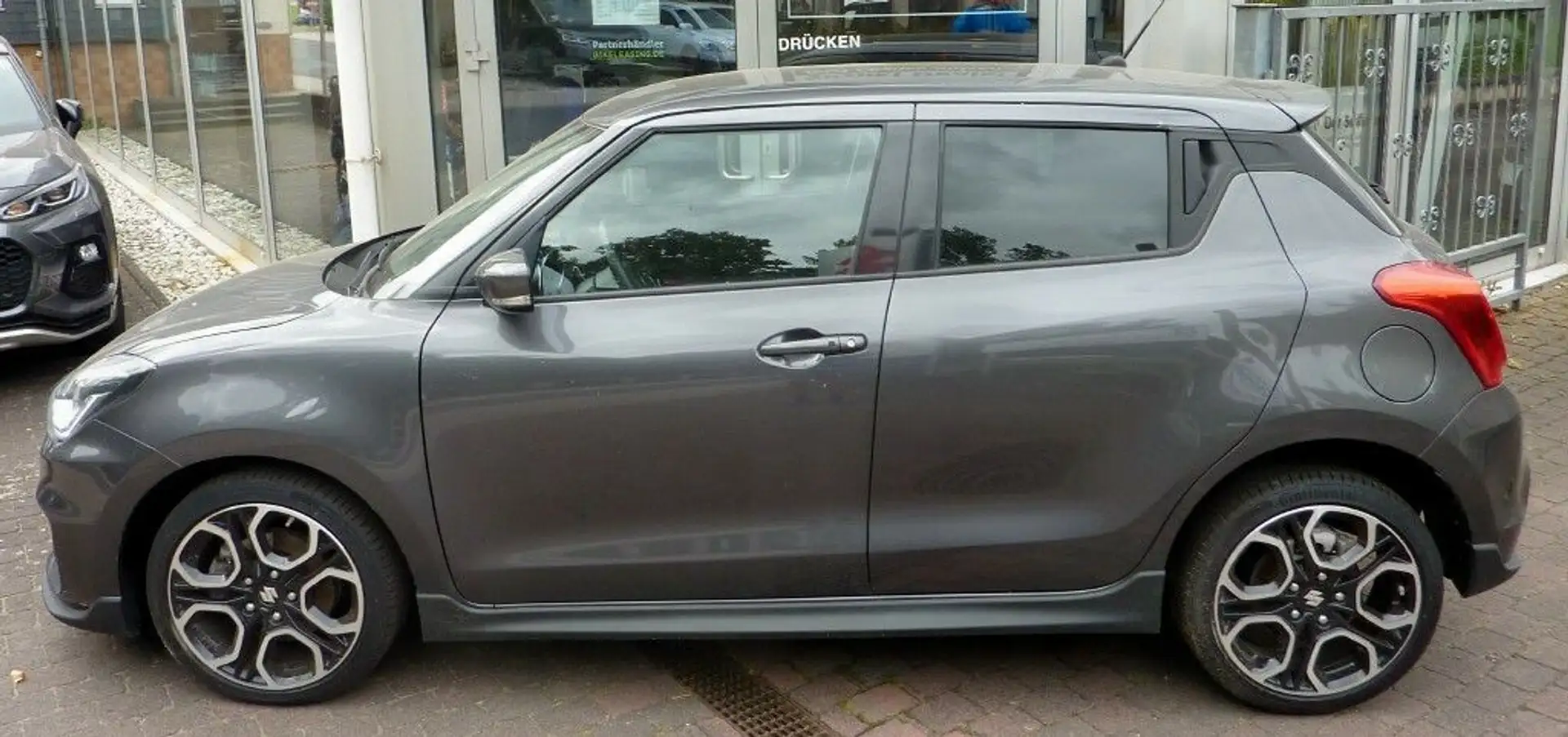 Suzuki Swift Sport 1.4 Hybrid *wenig Kilometer!* Grau - 2