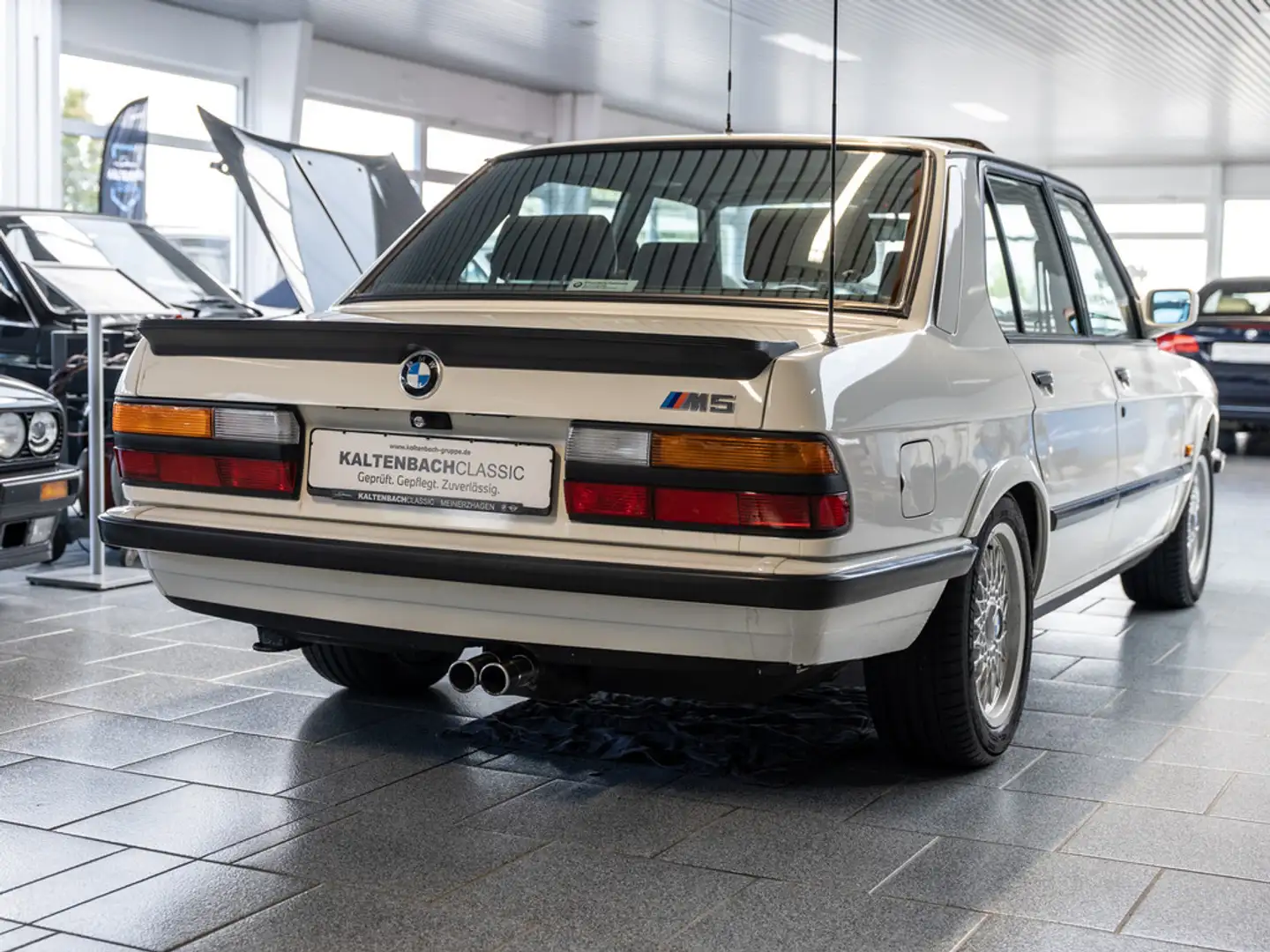 BMW M5 E28 SCHIEBEDACH LEDER Blanc - 2