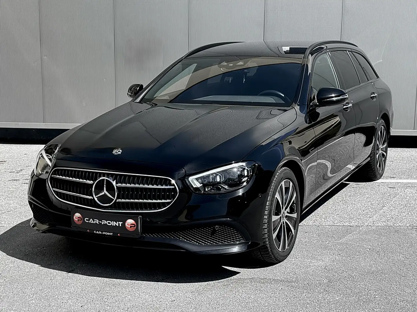 Mercedes-Benz E 300 de PHEV T Aut. Avantgarde Schwarz - 1