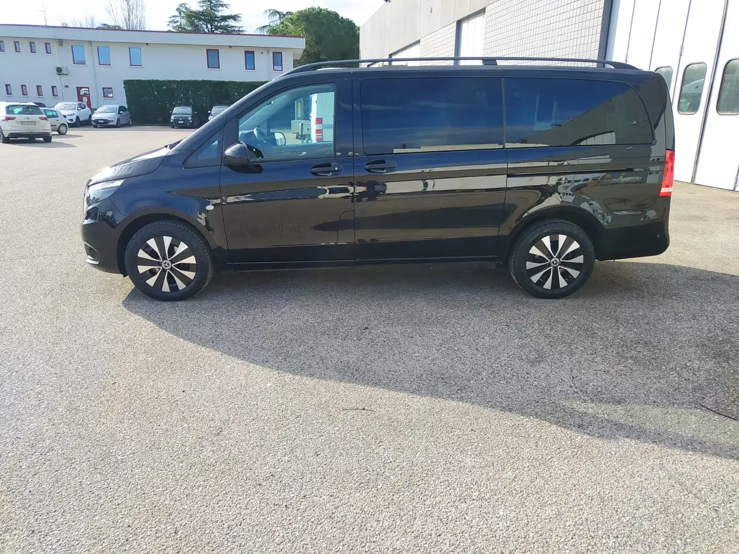 Mercedes-Benz Vito 119 CDI MIXTO 4x4 LONG Negro - 2