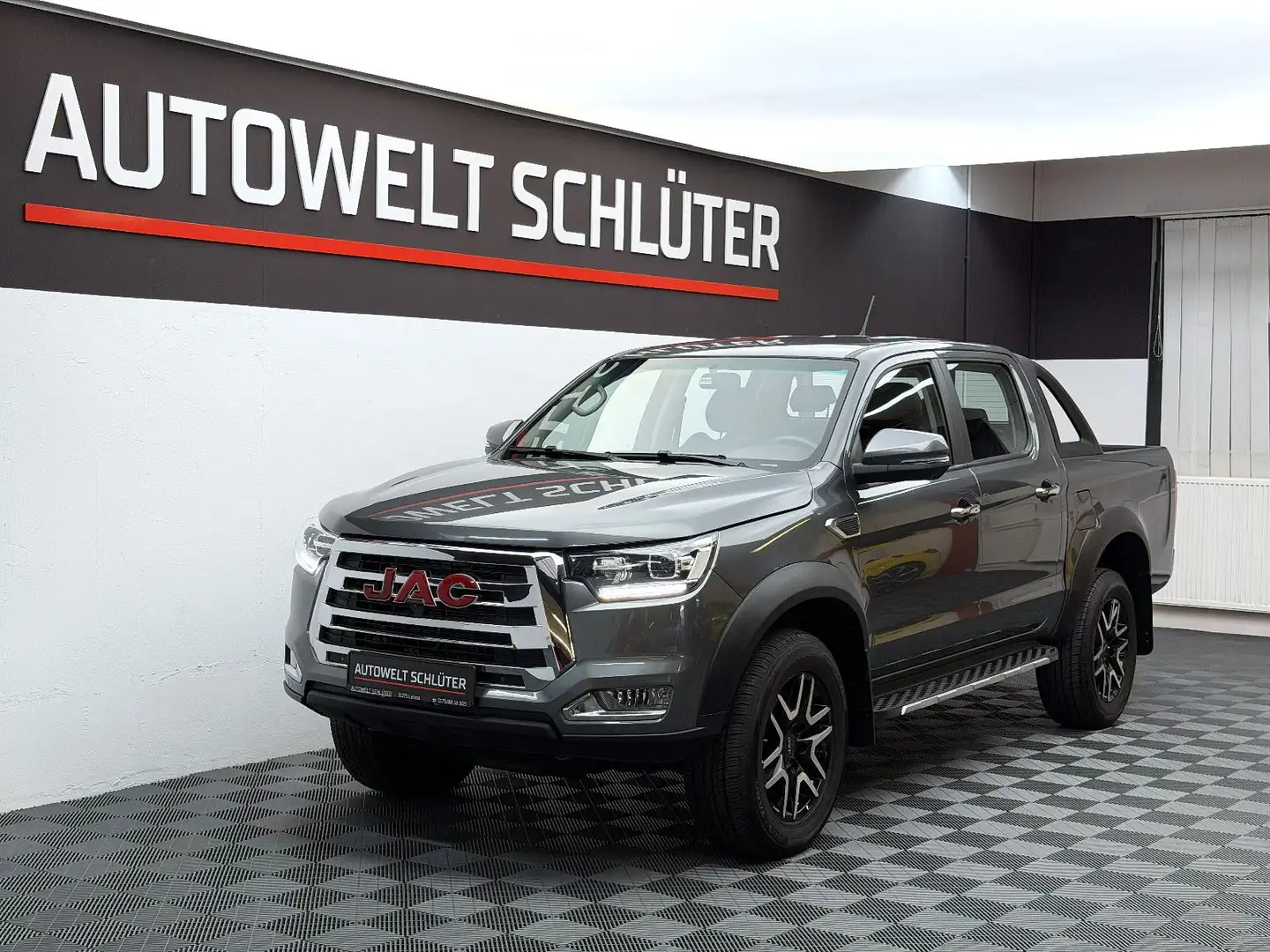 JAC 8 Pro Pick-up 2.4T 4WD Leder*360°Kamera*1.Hd Gris - 1