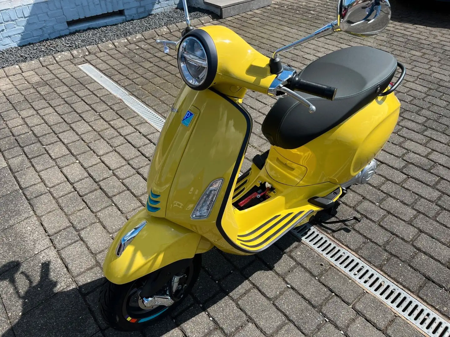 Vespa Primavera 50 S E5 Faceliftmodell *NEU* *SOFORT* Yellow - 1