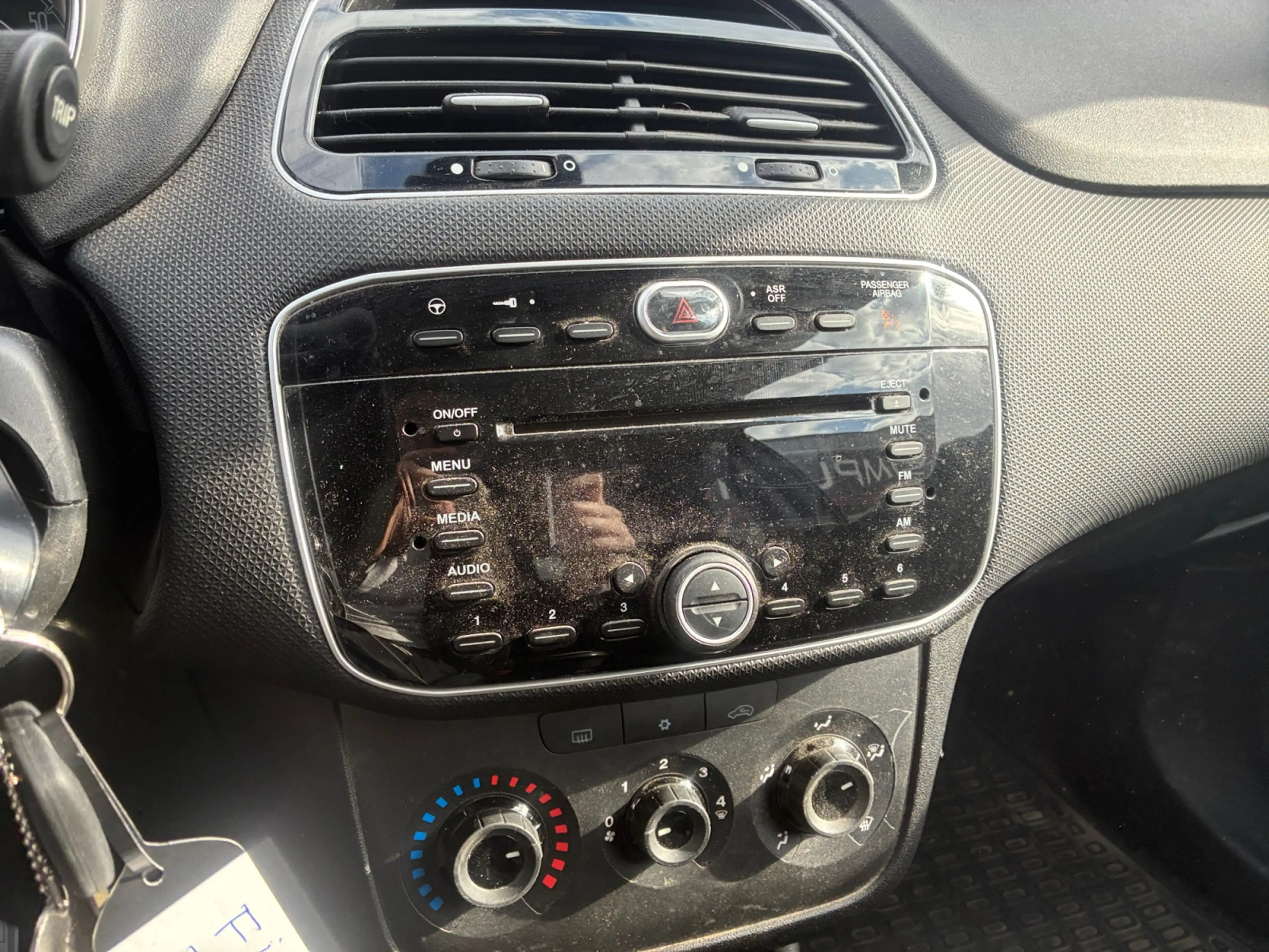 Fiat Punto Punto 1.2i Young — photo 14