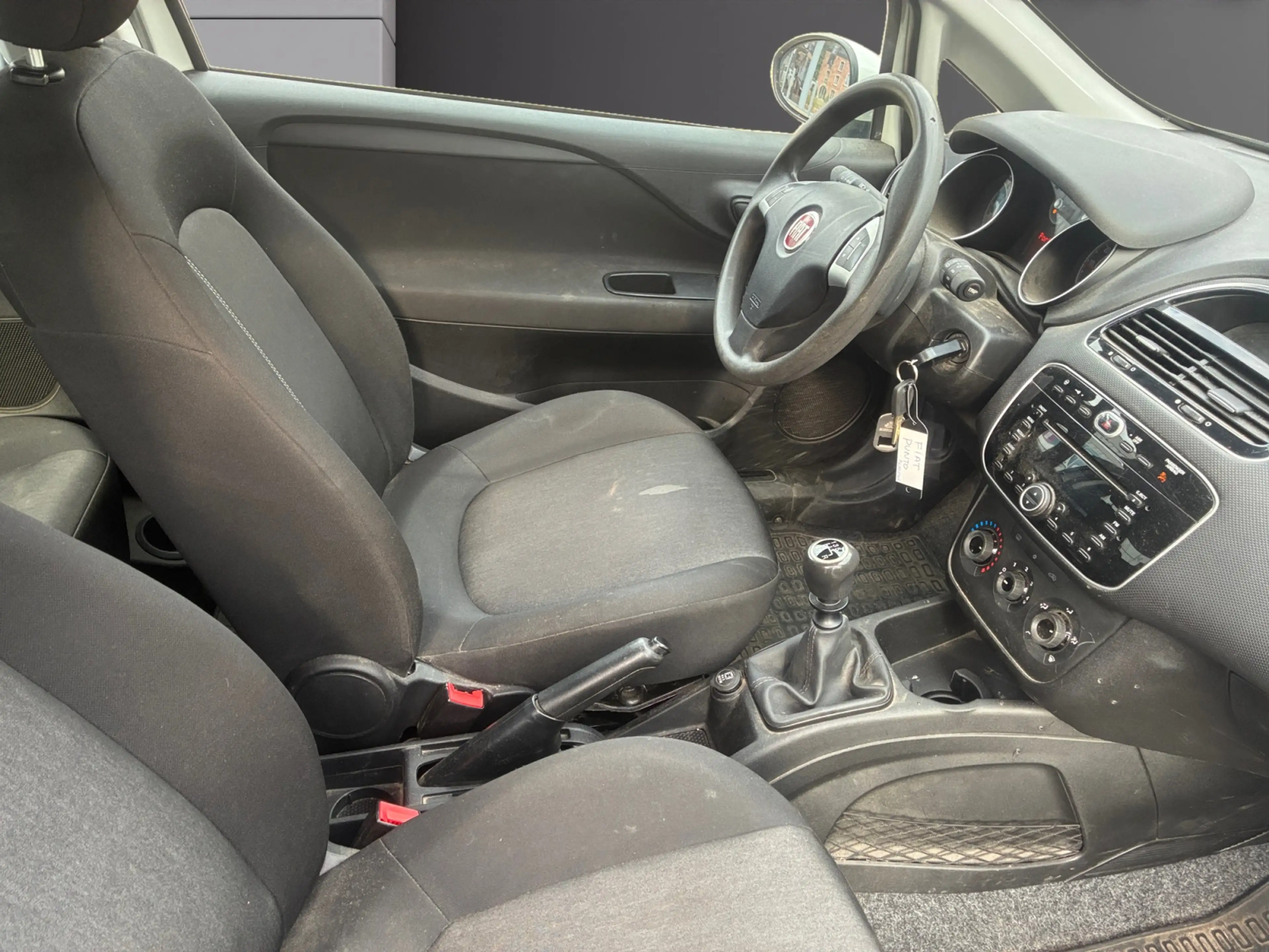 Fiat Punto Punto 1.2i Young — photo 9