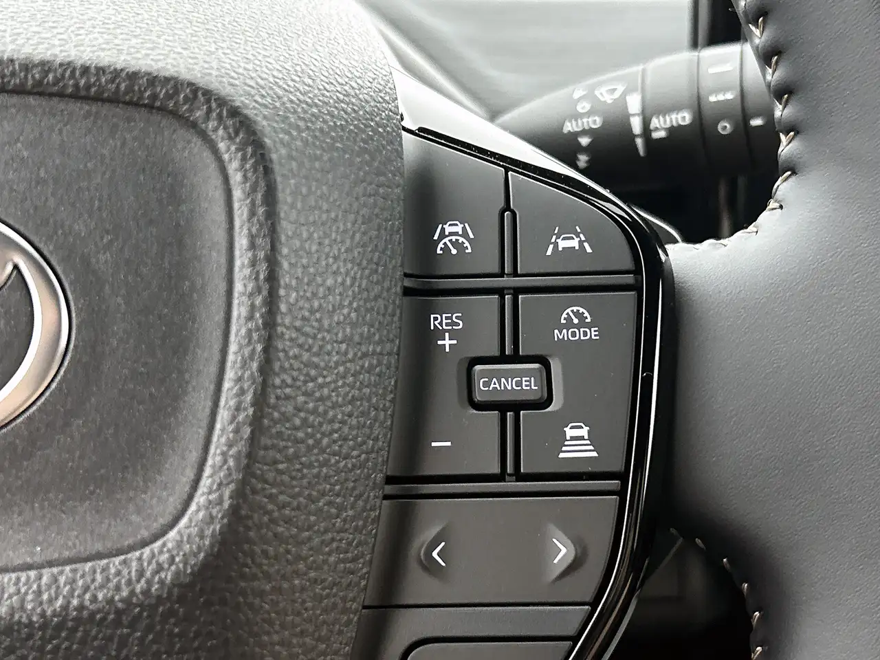 Toyota bZ4X 2026 — фото 15