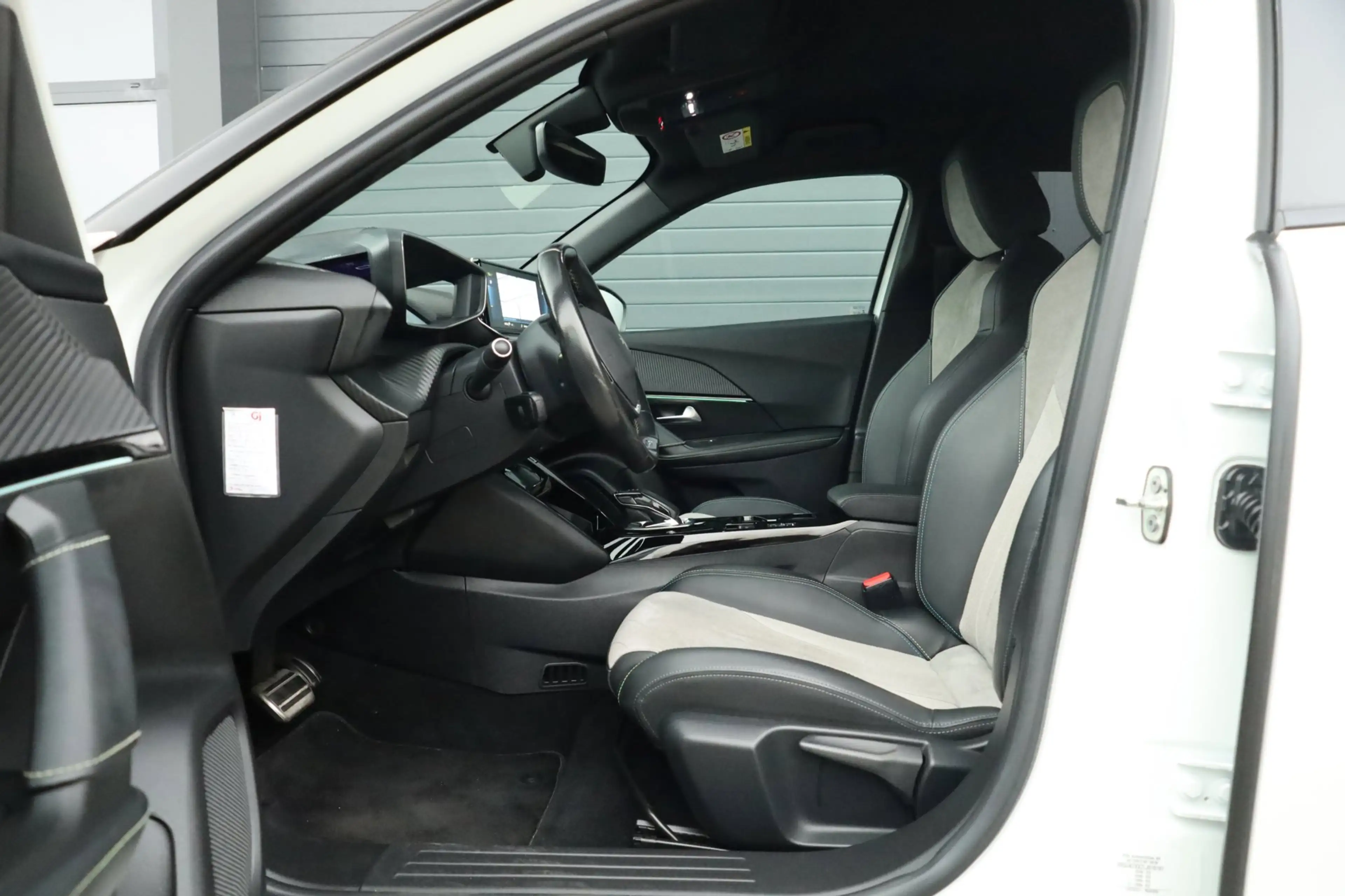 Peugeot e-2008 EV GT Pack 50 kWh Keyless Adaptief Carplay Sfeer — photo 14