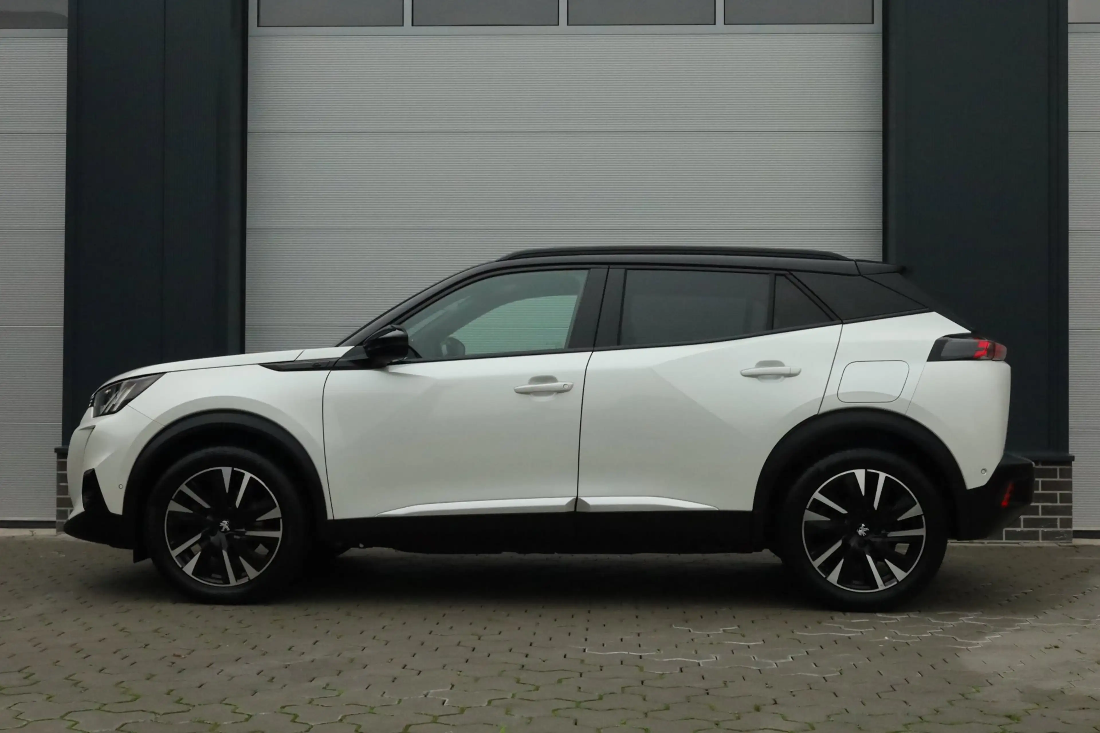 Peugeot e-2008 EV GT Pack 50 kWh Keyless Adaptief Carplay Sfeer — photo 7