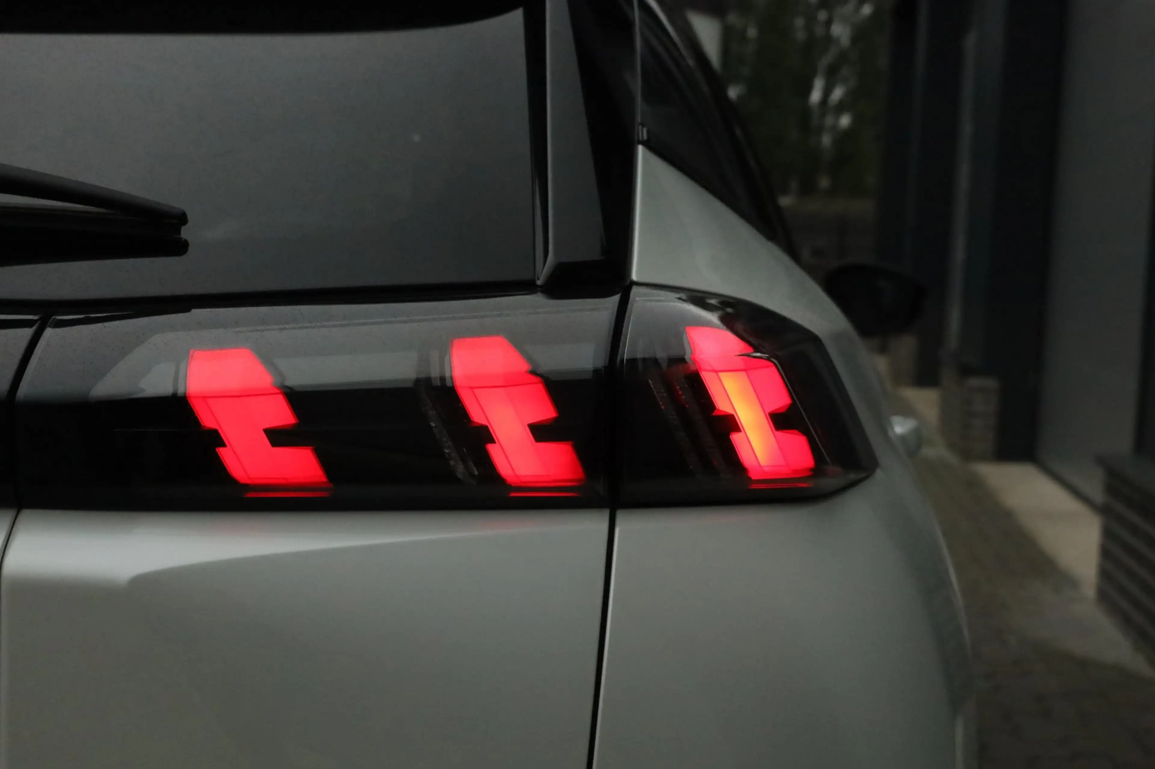 Peugeot e-2008 EV GT Pack 50 kWh Keyless Adaptief Carplay Sfeer — photo 11