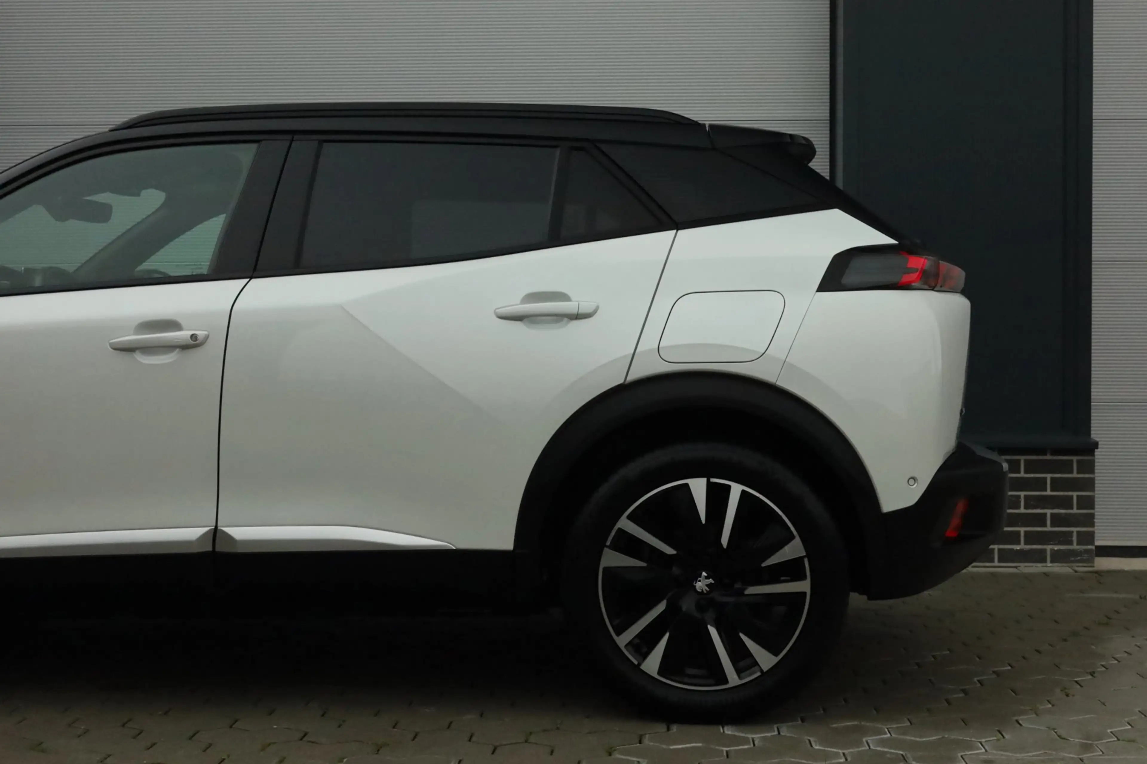 Peugeot e-2008 EV GT Pack 50 kWh Keyless Adaptief Carplay Sfeer — photo 9