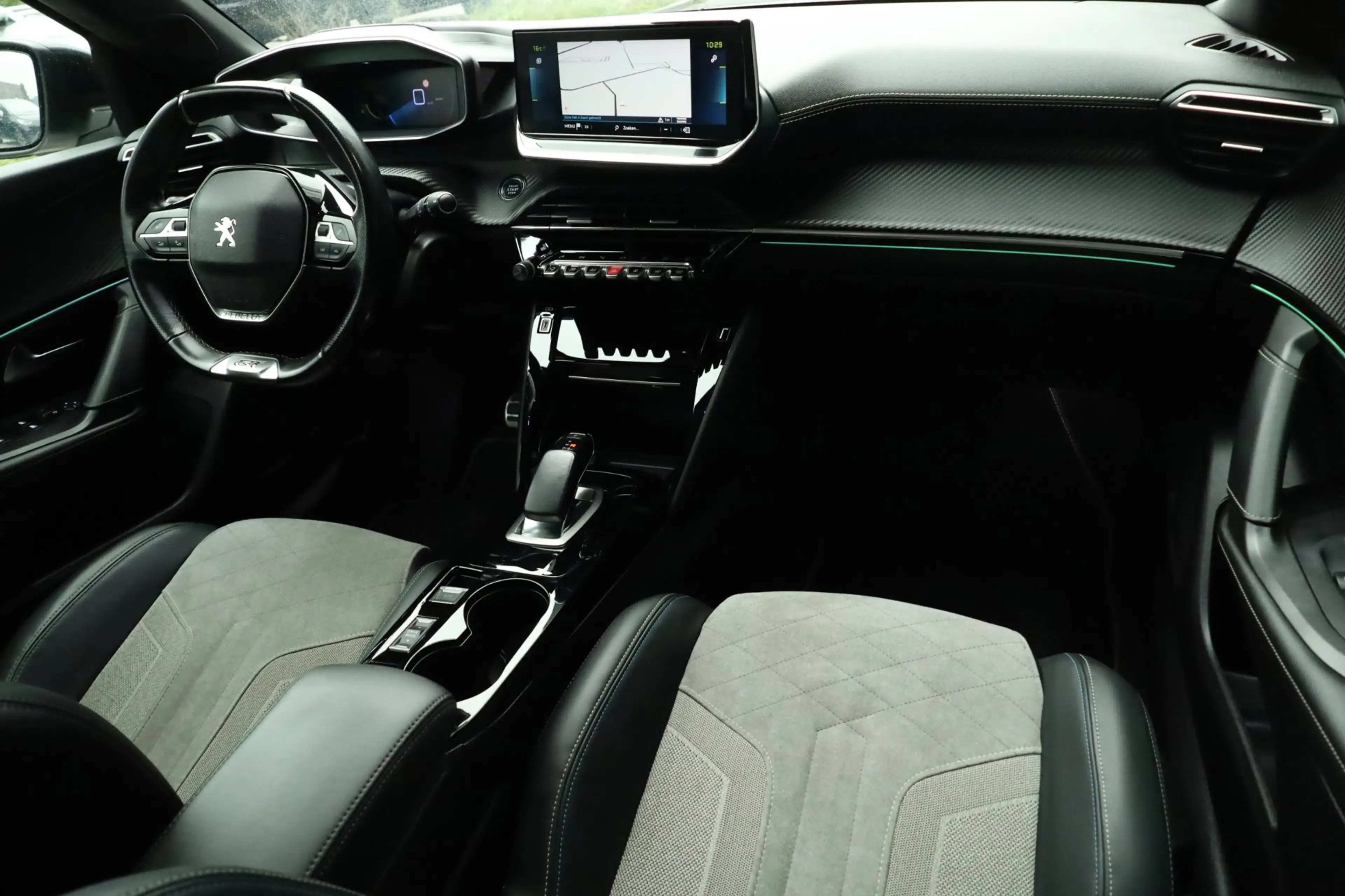 Peugeot e-2008 EV GT Pack 50 kWh Keyless Adaptief Carplay Sfeer — photo 13