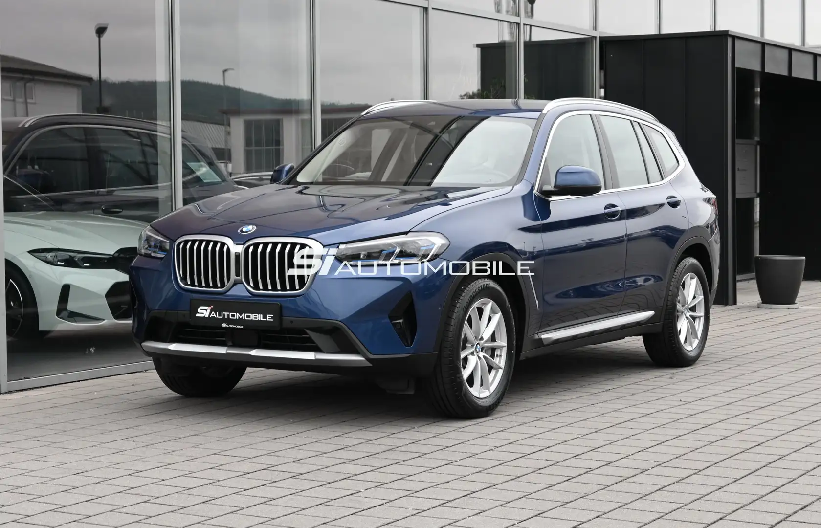 BMW X3 xDrive 30i *ACC*AHK*STANDHEIZUNG*MEMORY*HUD* Blauw - 1