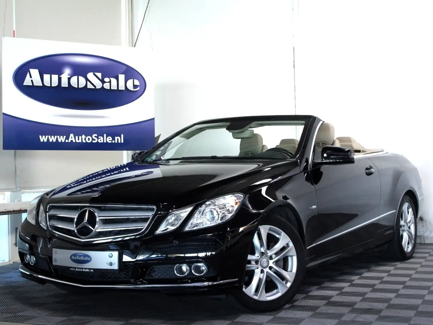 Mercedes-Benz E 200 Cabrio CGI Avantgarde AUT MEMORY LEER NAVI BLUET ' Hnědá - 1