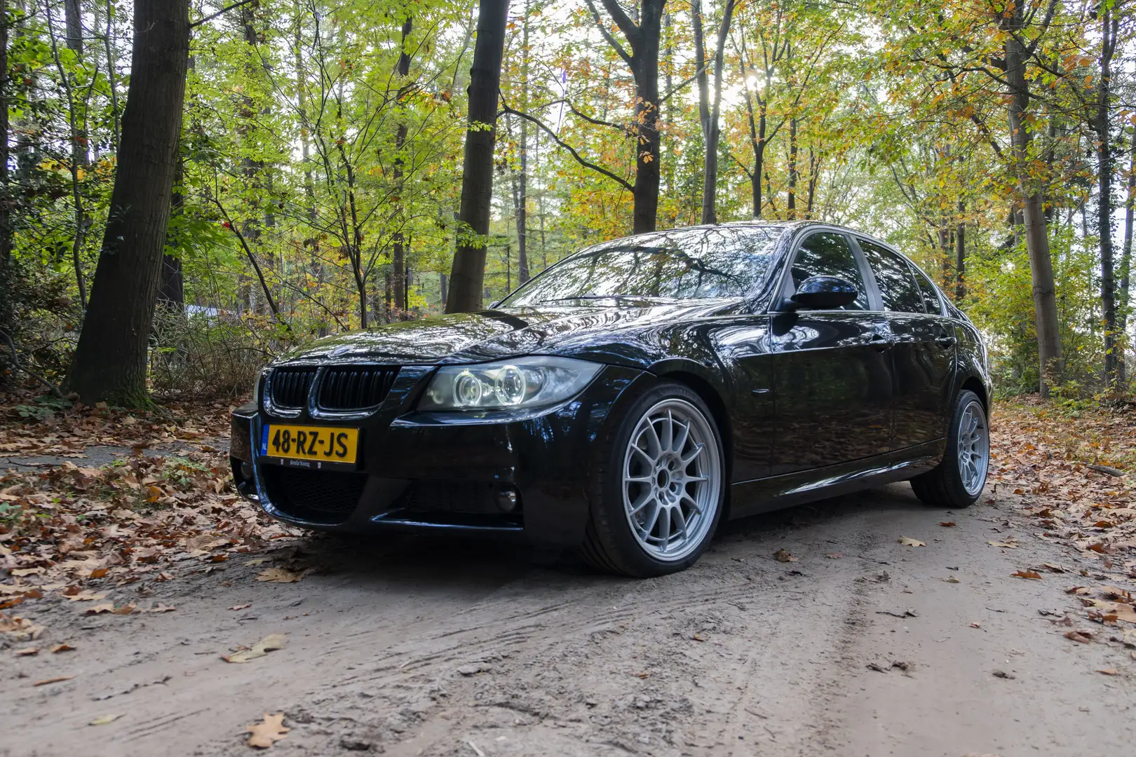BMW 330 e90 325i Dynamic Exec. 235pk Zwart - 1