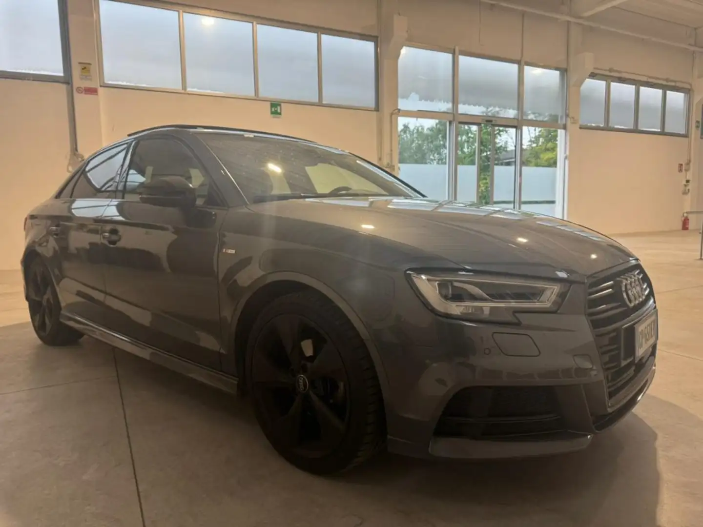 Audi A3 Sedan 1.5 TFSI COD S tronic Sport Total S Line Gri - 2