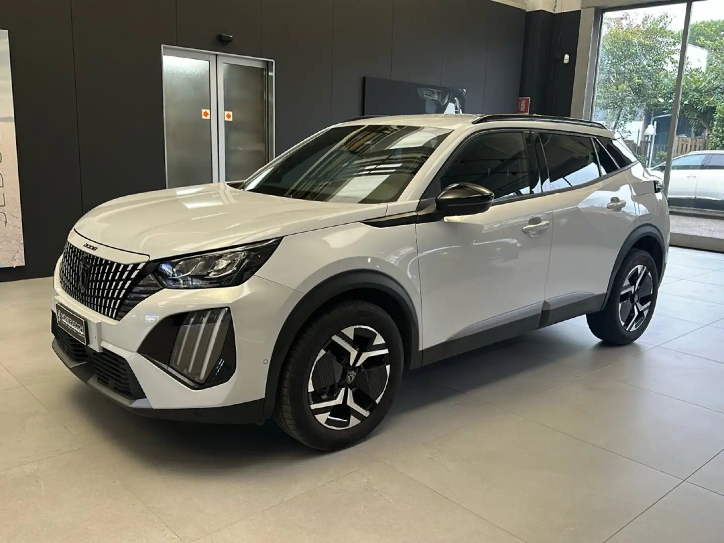 Peugeot 2008 1.2 PureTech Allure S&S 100 Bianco - 1