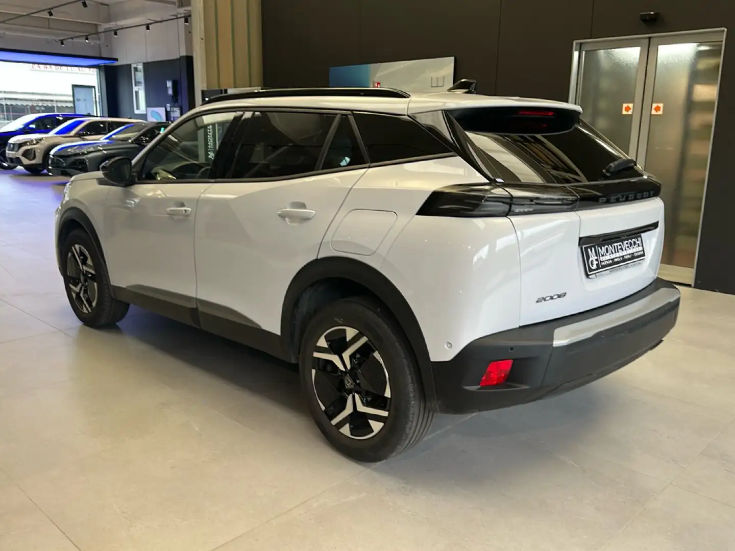 Peugeot 2008 1.2 PureTech Allure S&S 100 Bianco - 2