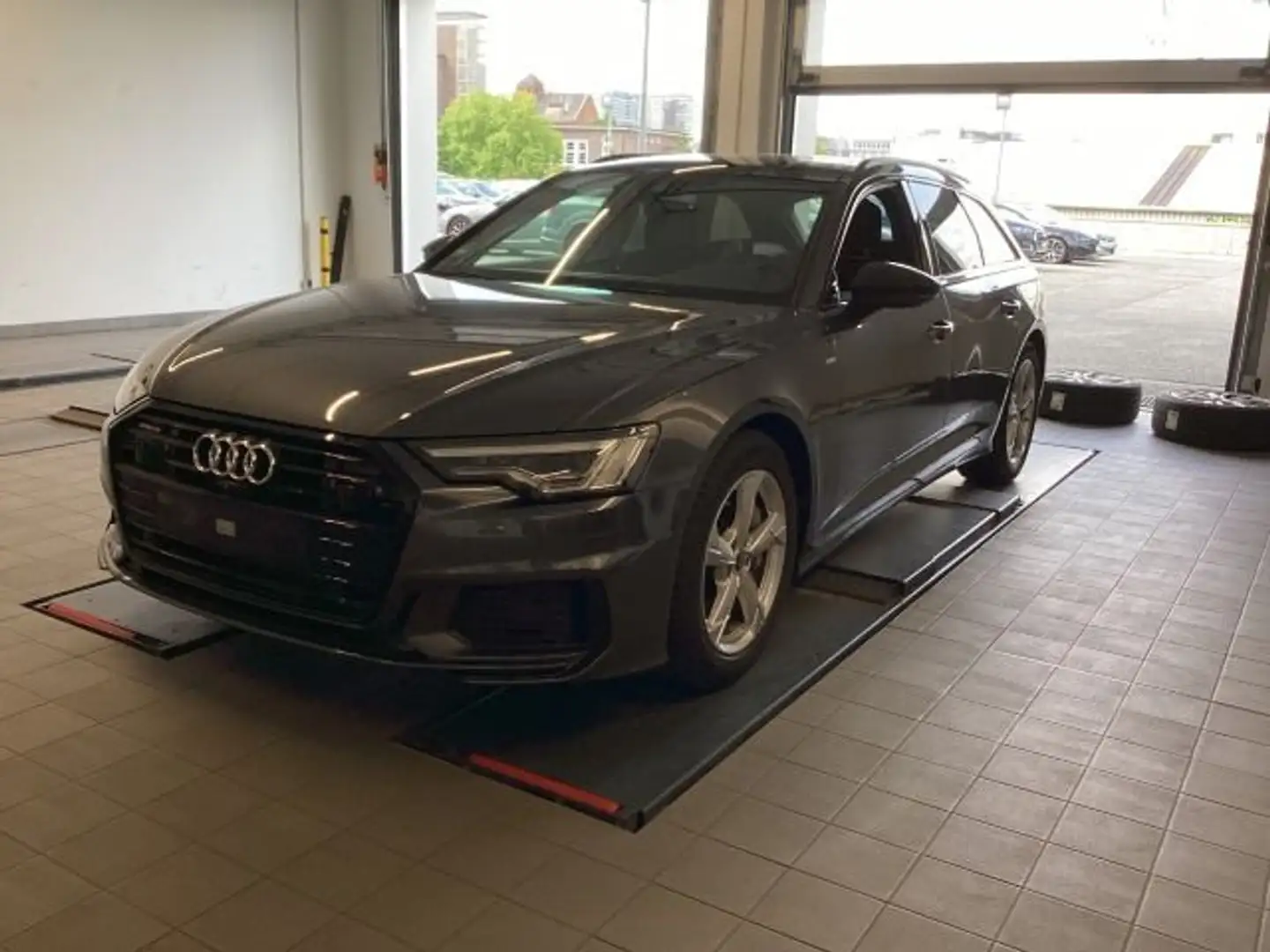 Audi A6 50 TFSI e qu. S LINE/NAVI/PANO/MATRIX Grau - 2