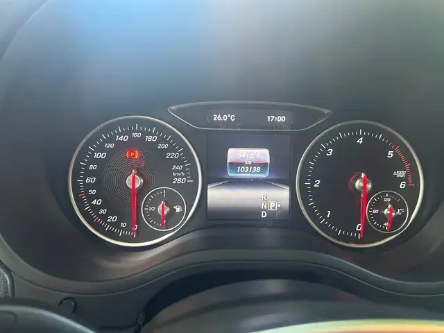 Mercedes-Benz B-Class view 11