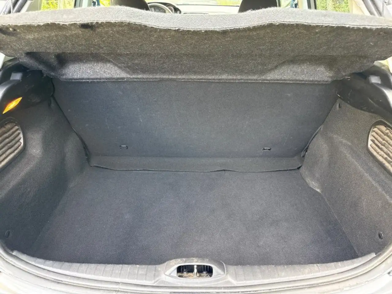 Peugeot 208 208 — photo 20