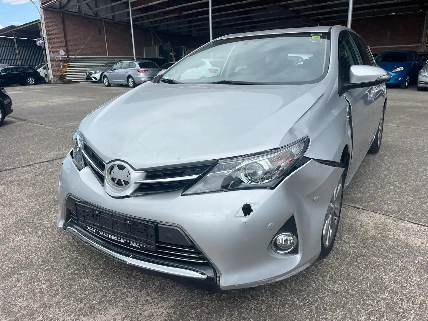 Toyota Auris Hybrid Executive/KLIMA/PDC/KAMERA/S-HEFT Argintiu - 1