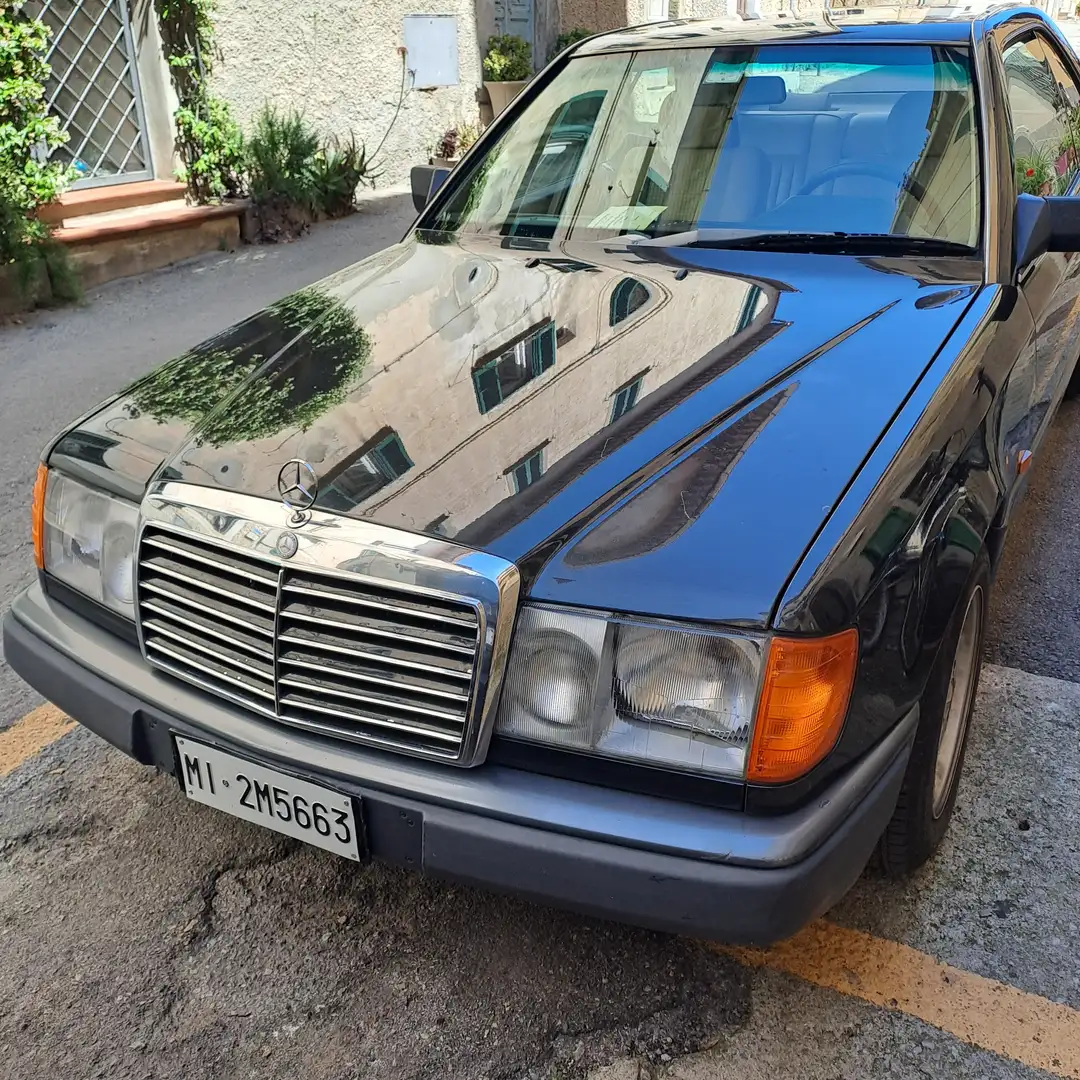 Mercedes-Benz CE 300 Noir - 1