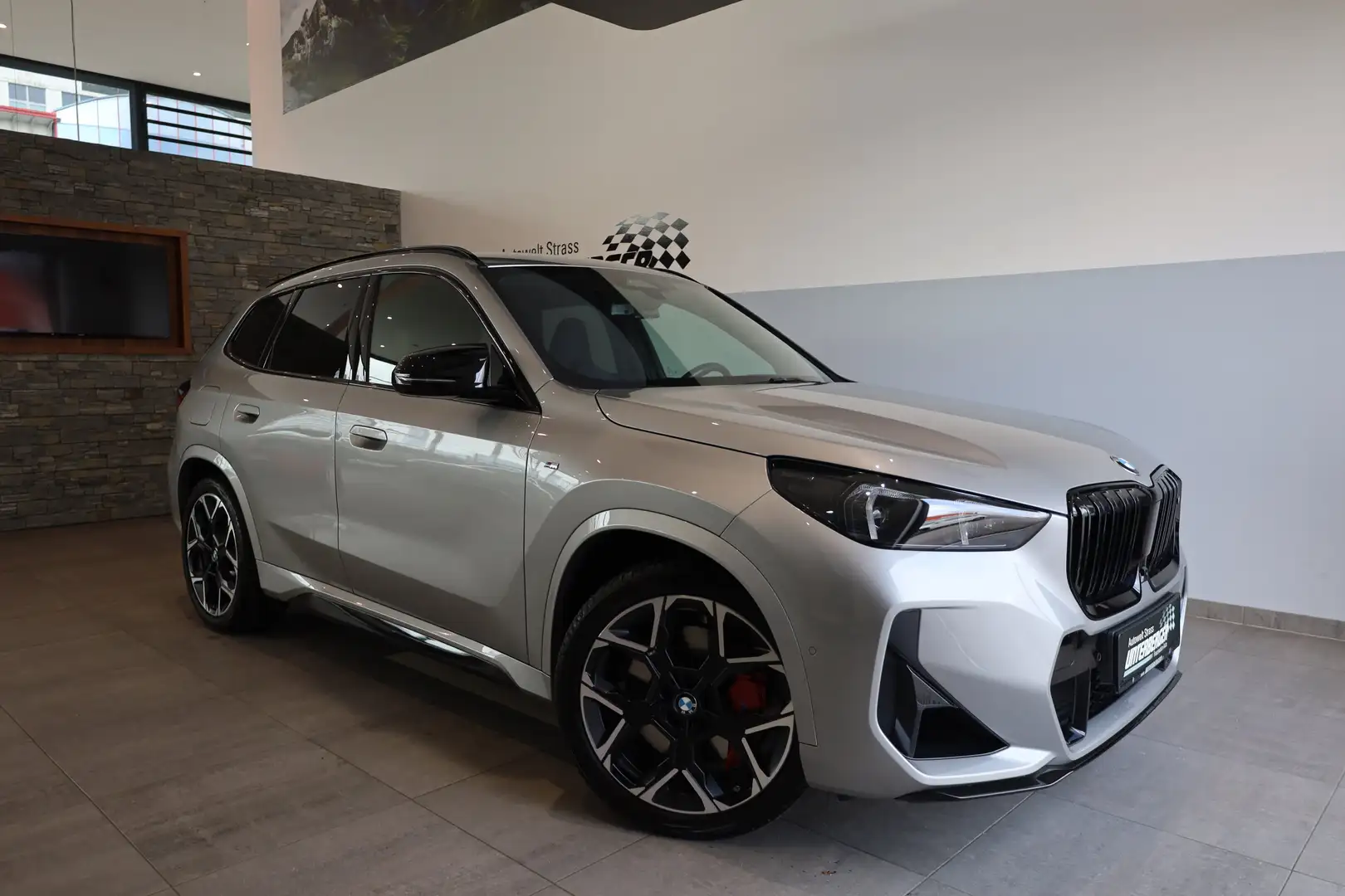 BMW X1 M35i xDrive Sportpaket Head-Up HK HiFi DAB Grau - 1