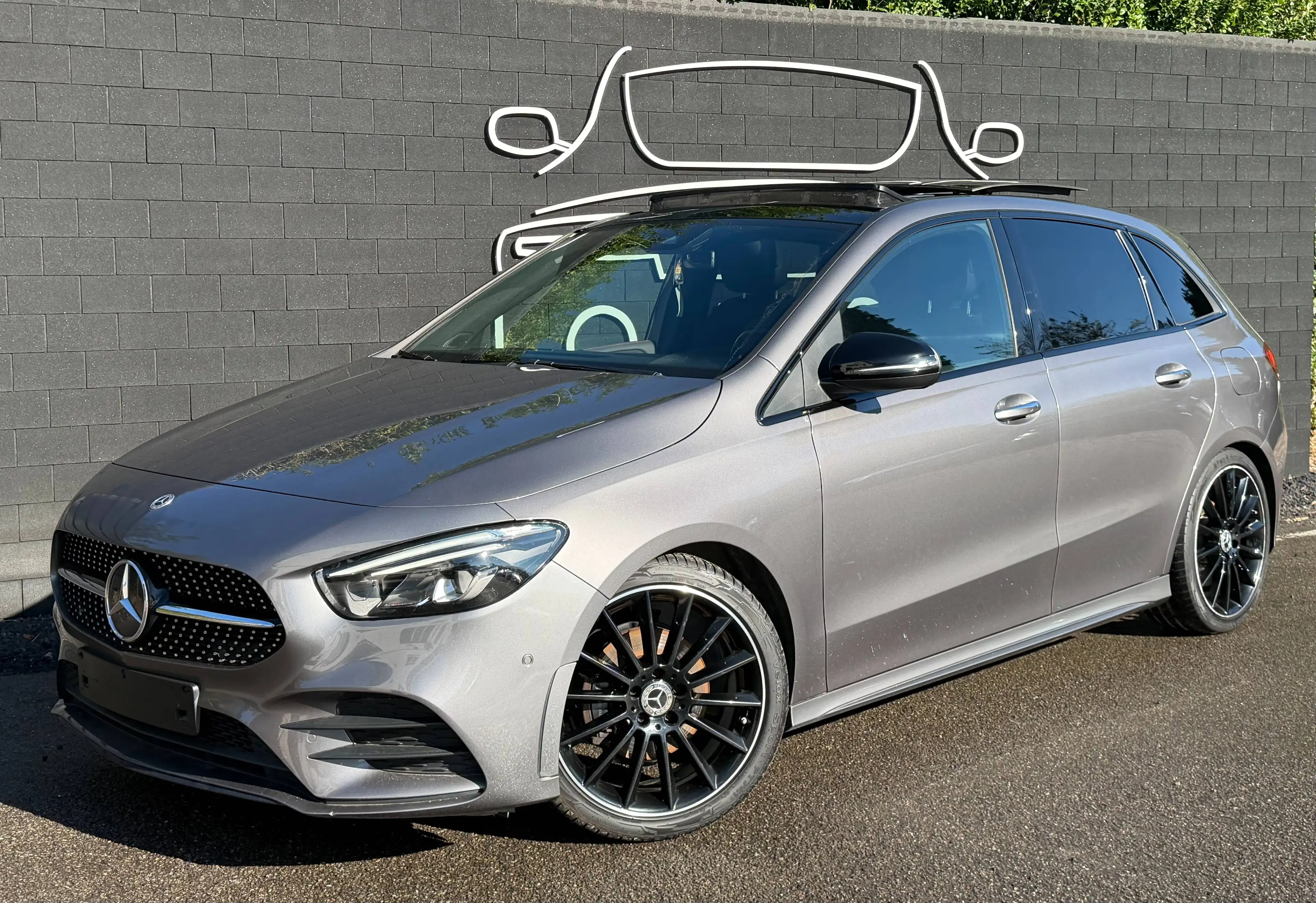 Mercedes-Benz B 200 d+PACK AMG+TOIT OUVRANT+AMBI LIGHT+CAMERA+LED