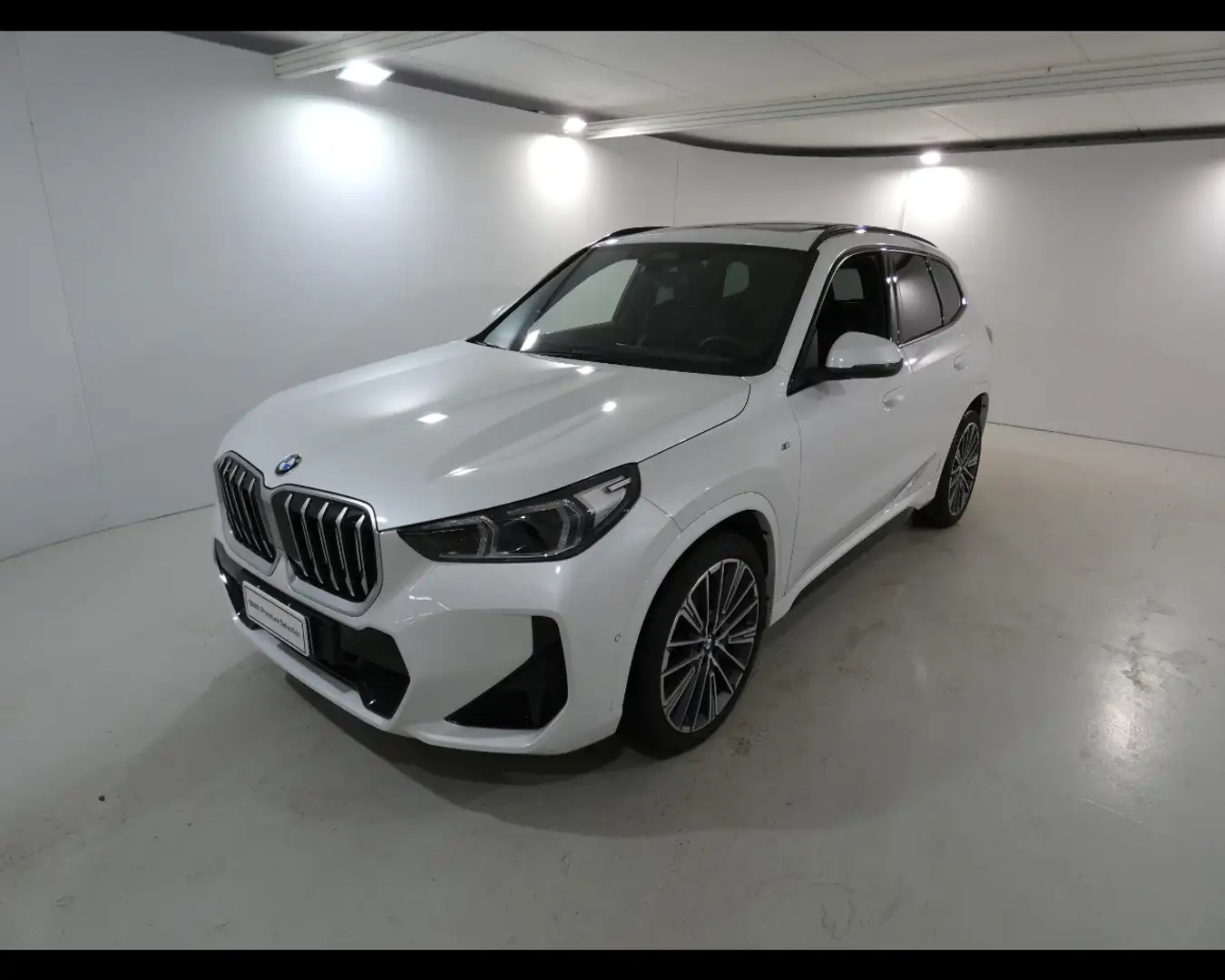 BMW X1 sDrive 18d Msport Weiß - 1