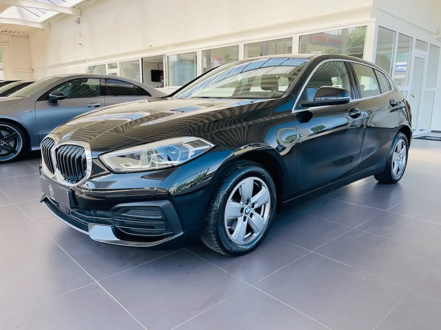 BMW 116 d *** GARANTIE + LED + GPS PRO + COCKPIT *** Zwart - 1