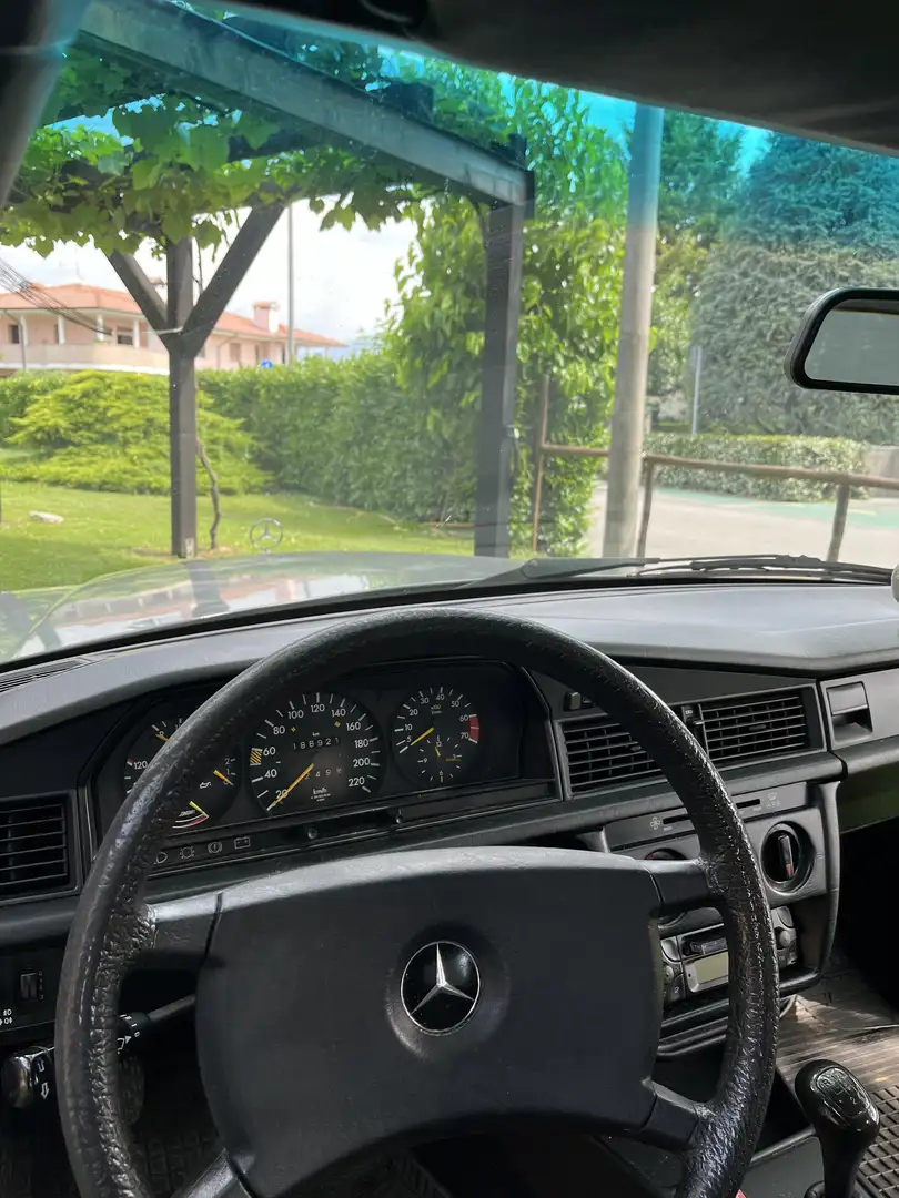 Mercedes-Benz 190 2.0 E 122cv - 2