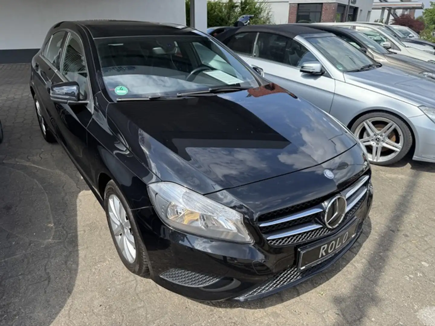 Mercedes-Benz A 180 BlueEff  Style Navi Leder Allwetter LED Noir - 1