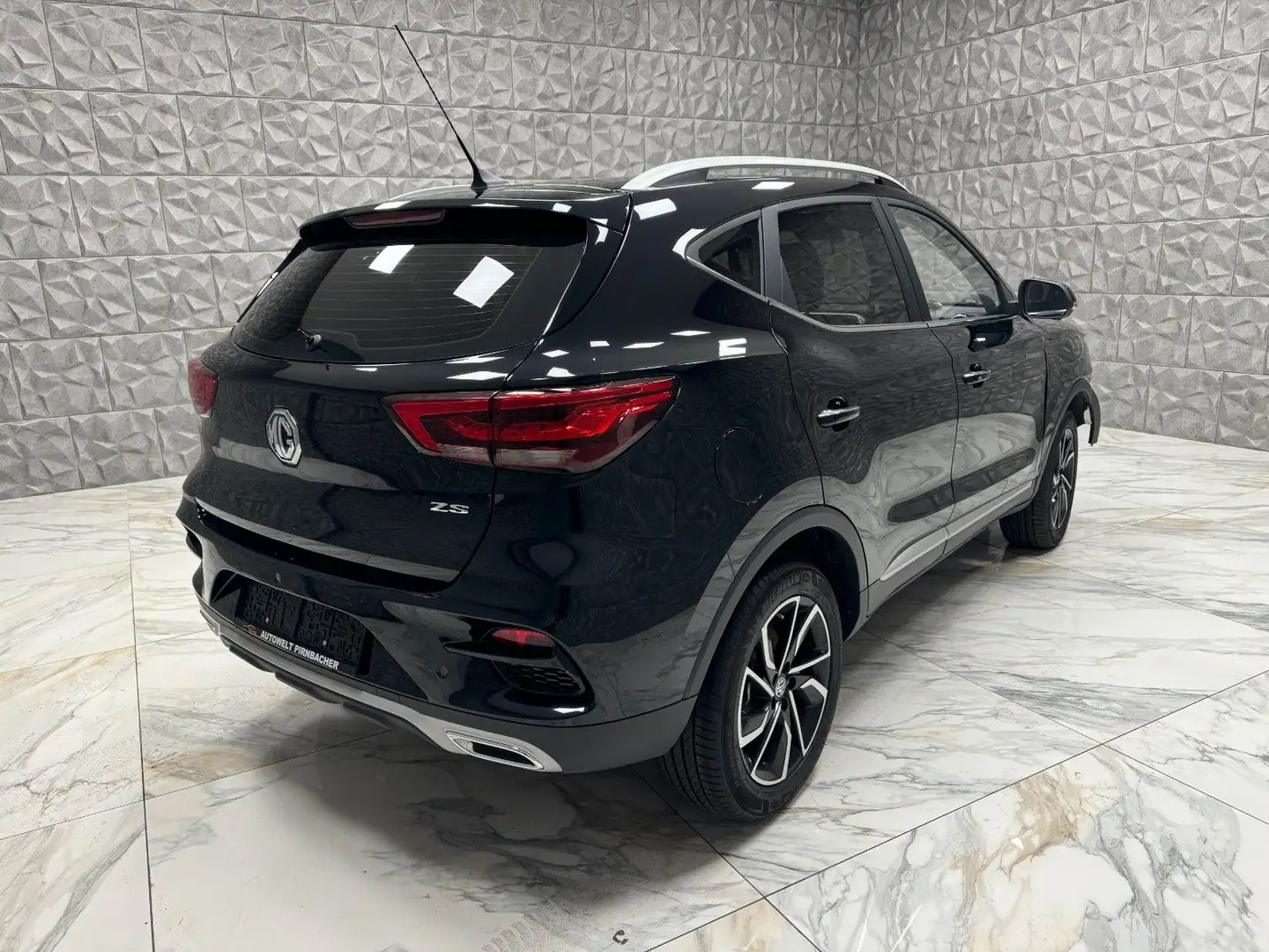 MG ZS 1.0T-GDI Luxury Aut.*Vollleder-Led-Navi*Anz Schwarz - 1