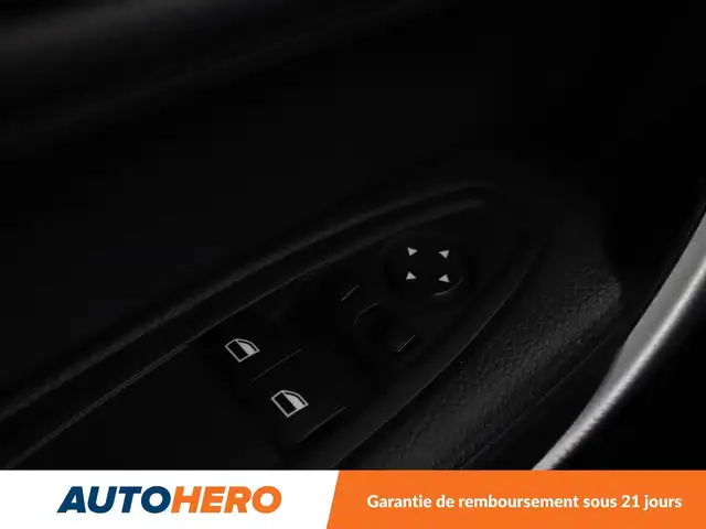 BMW 2 Series view 30