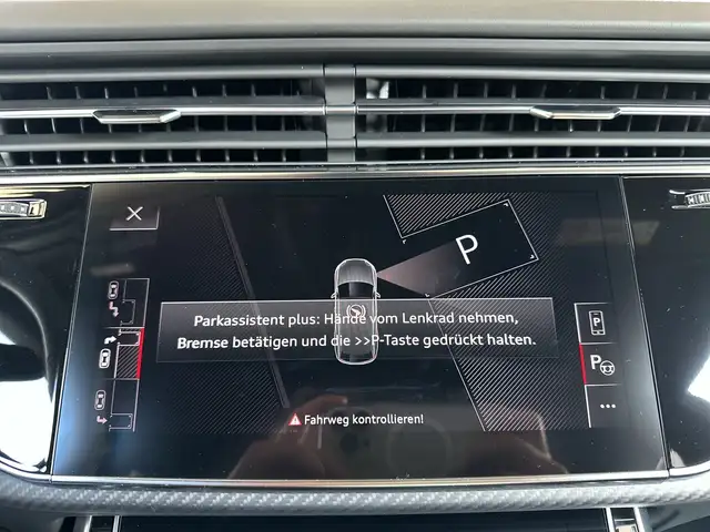 Audi Q8 TFSI e quattro 360 kW Ansicht 17