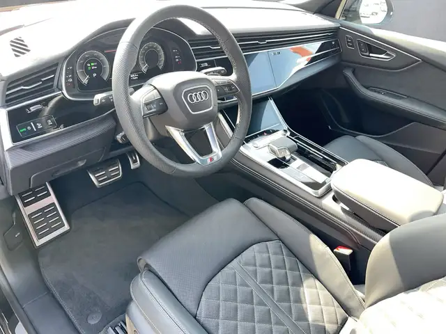 Audi Q8 TFSI e quattro 360 kW Ansicht 3