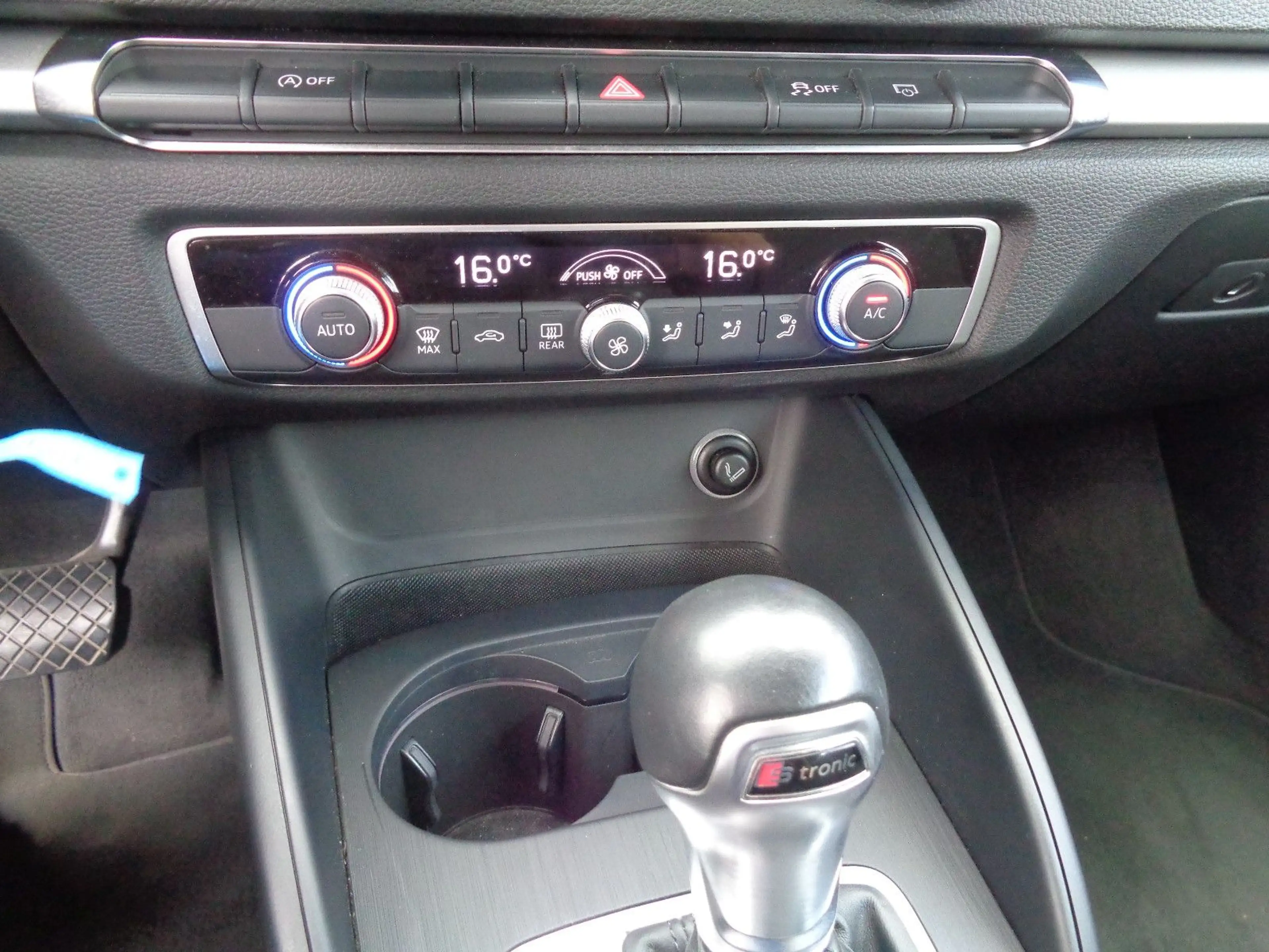 Audi A3 Cabriolet , Xenon, Navi, PTS, AHK abn., Ganzj — photo 9